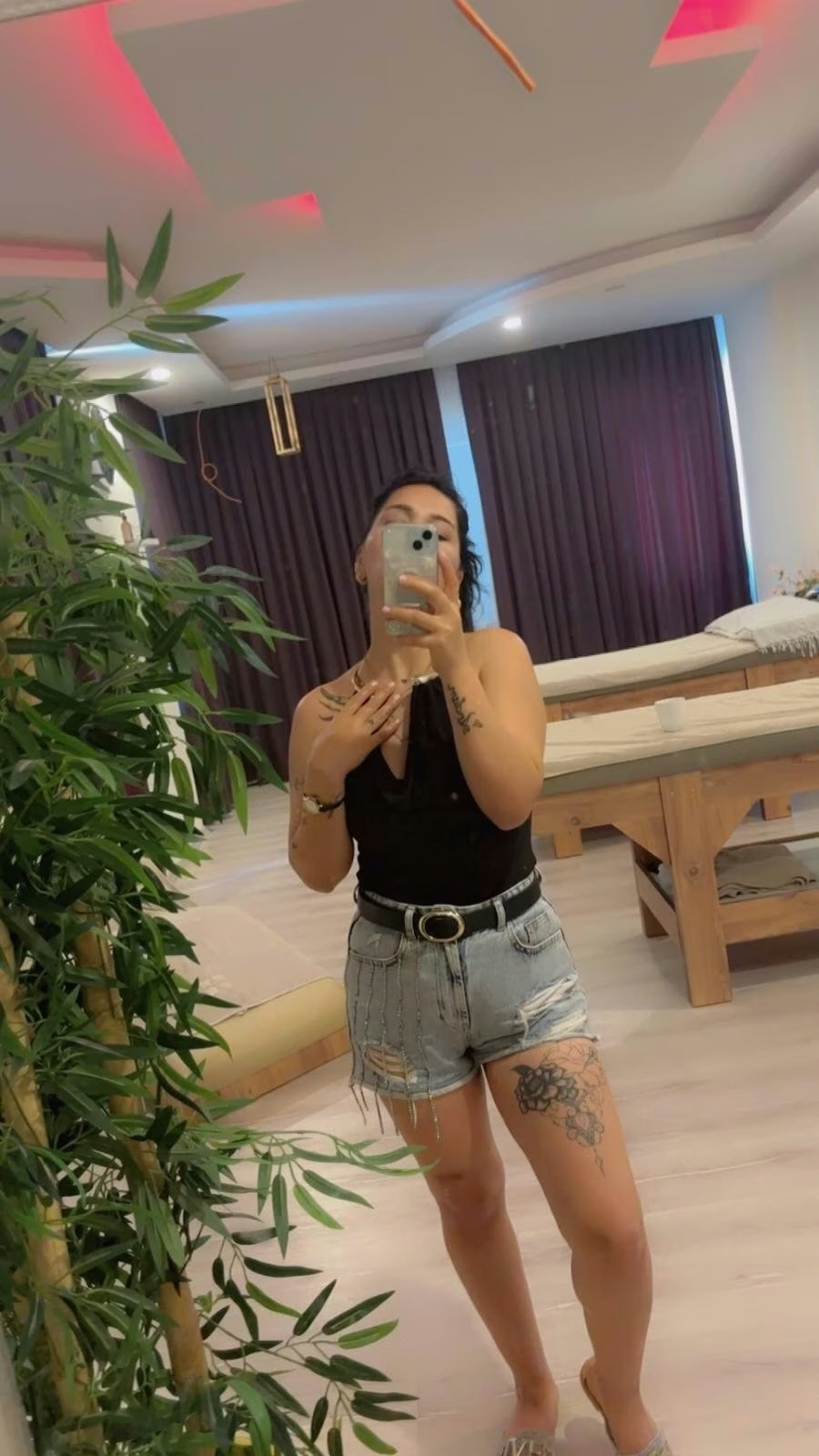 Asya profil fotoğrafı